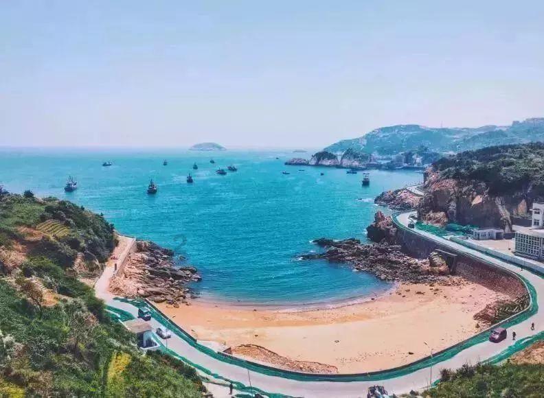 铁笼中的小鹿逃脱